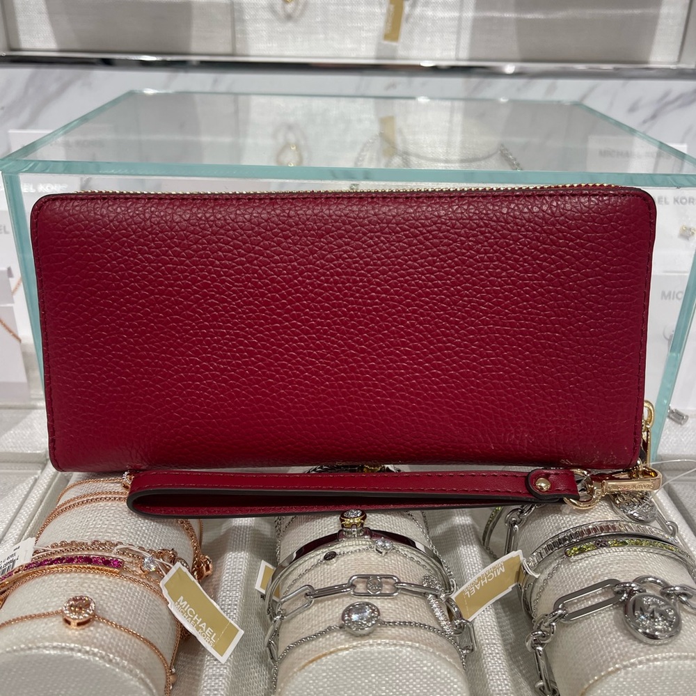 MICHAEL KORS Jet Set Travel Lg Continental Wristlet Phone Holder Wallet 
Cherry - Picture 9 of 16